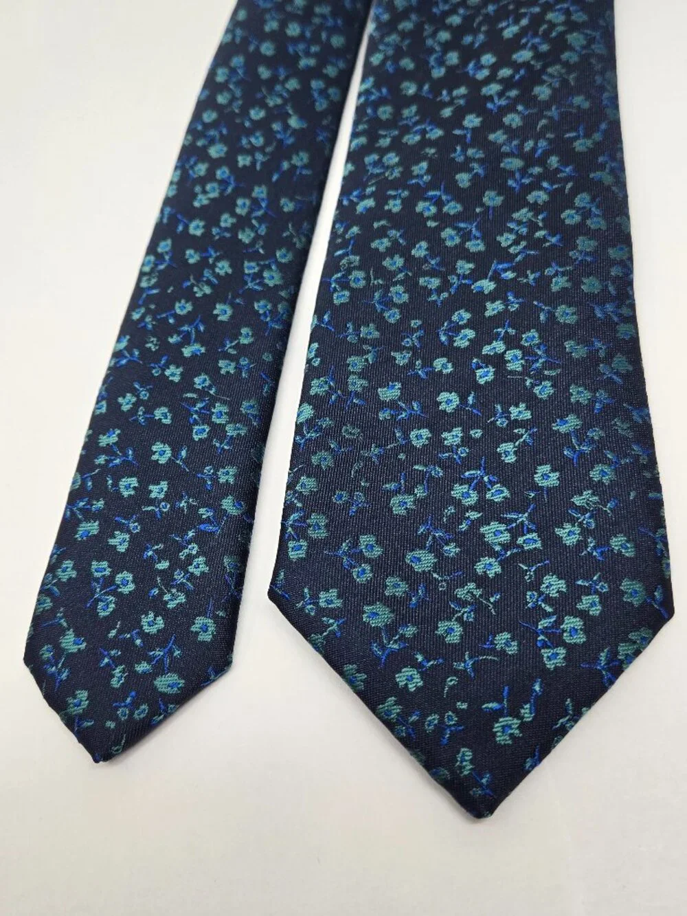 Old Navy 100% Polyester, Blue and Green Floral, Mens Tie